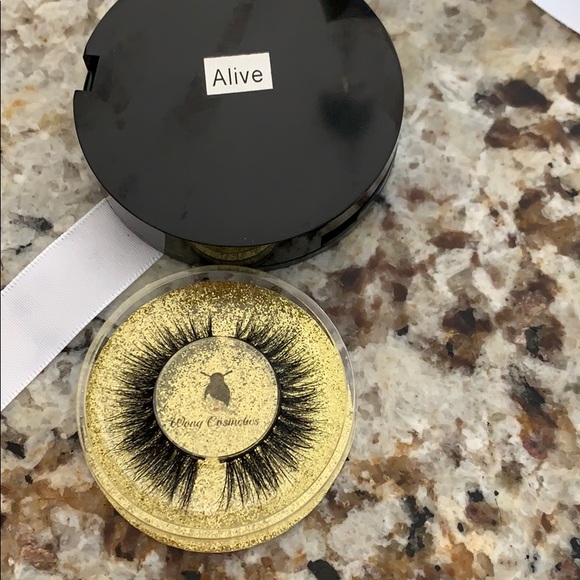 Wongcosmetics.com 3D Mink eyelashes in "Hush" - Picture 7 of 7